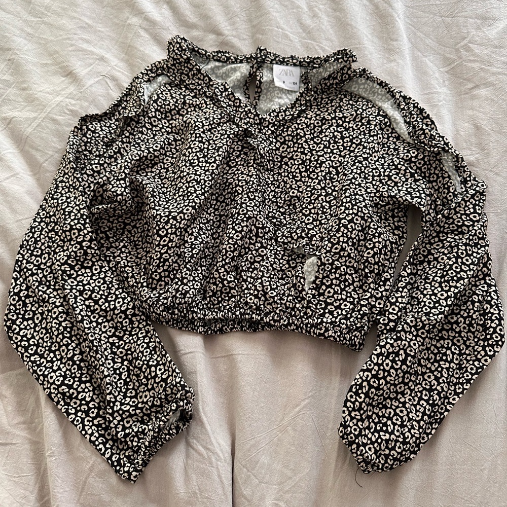 Zara Stylish Black and White Top (NEW)